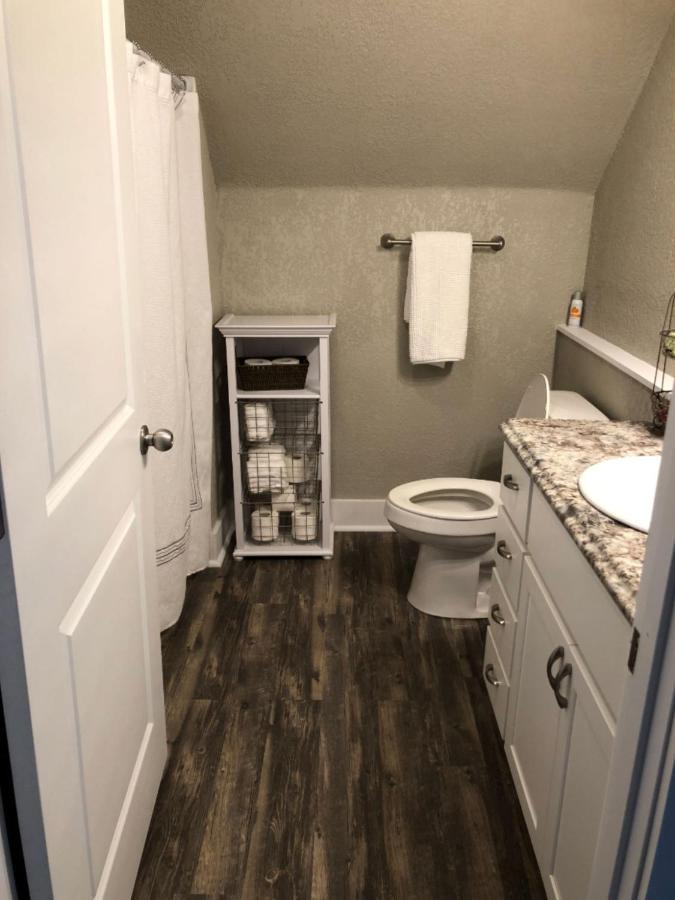 Spacious Rustic Downtown Market St 1 Bedroom Apt, Sleeps Up To 5, Steps To Honeywell & Eagles Theatre Wabash Eksteriør billede