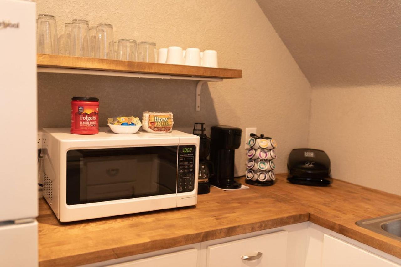 Spacious Rustic Downtown Market St 1 Bedroom Apt, Sleeps Up To 5, Steps To Honeywell & Eagles Theatre Wabash Eksteriør billede