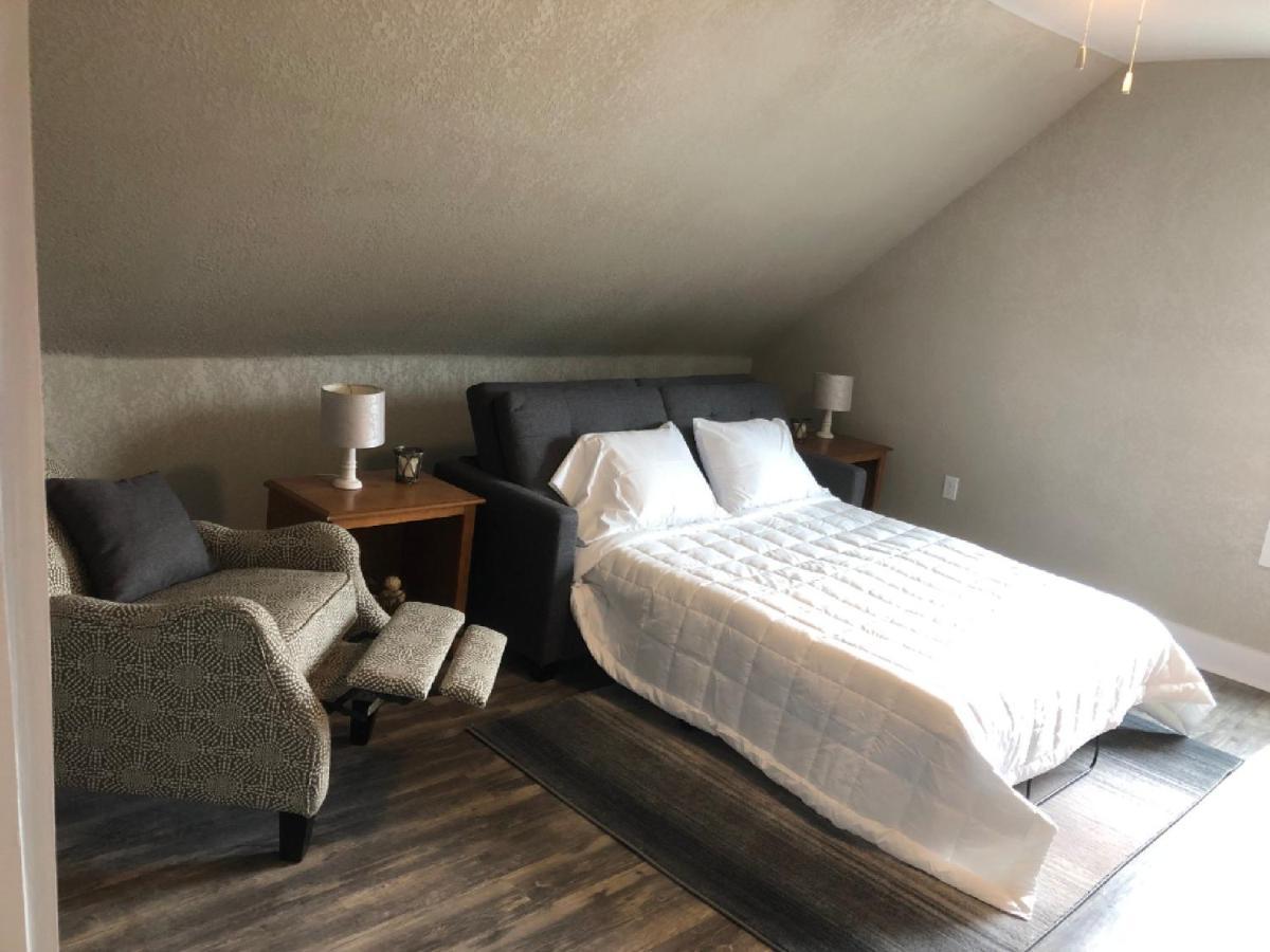 Spacious Rustic Downtown Market St 1 Bedroom Apt, Sleeps Up To 5, Steps To Honeywell & Eagles Theatre Wabash Eksteriør billede