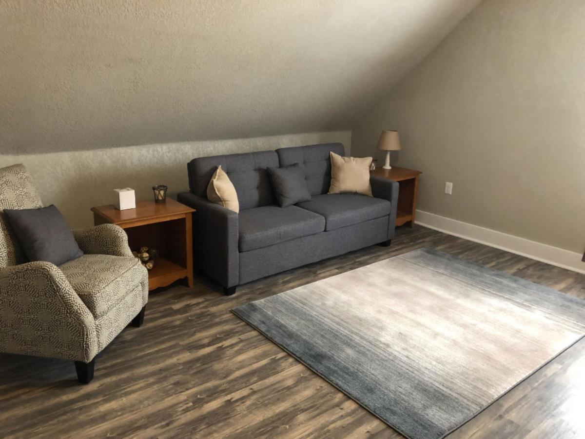 Spacious Rustic Downtown Market St 1 Bedroom Apt, Sleeps Up To 5, Steps To Honeywell & Eagles Theatre Wabash Eksteriør billede